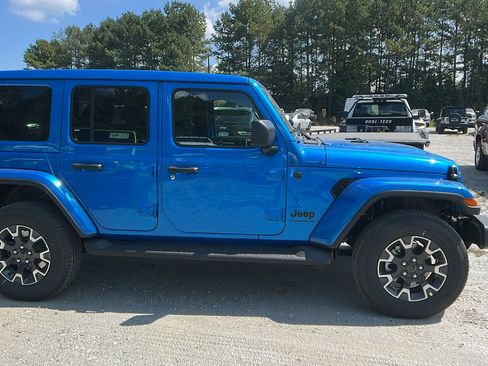 New 2025 Jeep Wrangler Sahara image 7