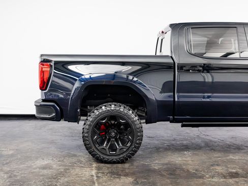 Used 2024 GMC Sierra 1500 AT4 w/ Technology Package AWD/4WD image 26