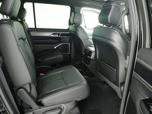 New 2026 Jeep Grand Wagoneer 2WD image 22