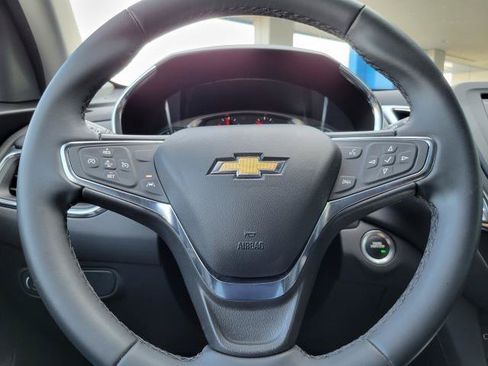Used 2024 Chevrolet Equinox LT FWD image 17