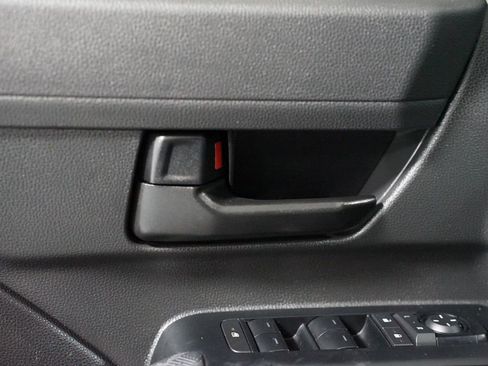 Certified 2025 Toyota Tacoma SR5 image 33