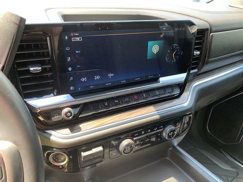 Used 2025 Chevrolet Silverado 2500 LT w/ All Star Edition AWD/4WD image 20