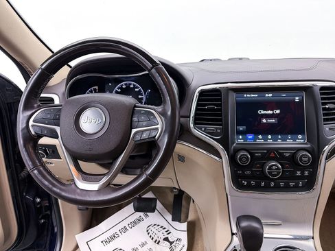 Used 2018 Jeep Grand Cherokee Overland image 4