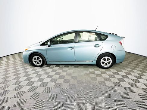 Used 2013 Toyota Prius Four image 6