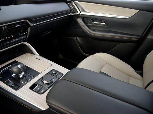 Certified 2024 MAZDA CX-90 Plug-In Hybrid w/ Premium Pkg image 26