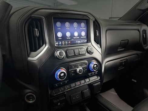 Used 2020 GMC Sierra 1500 AT4 w/ AT4 Preferred Package AWD/4WD image 23