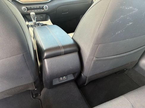 Used 2025 Nissan Altima 2.5 SV image 21