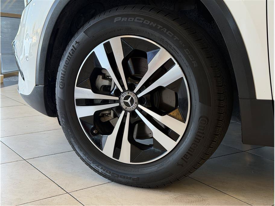Used 2025 Mercedes-Benz GLA 250 4MATIC image 9