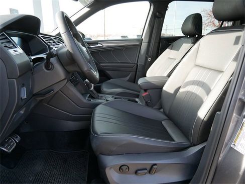 Certified 2024 Volkswagen Tiguan SE R-Line image 15