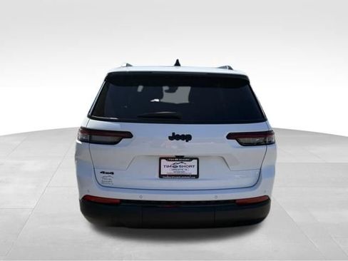Used 2025 Jeep Grand Cherokee L Laredo AWD/4WD image 10