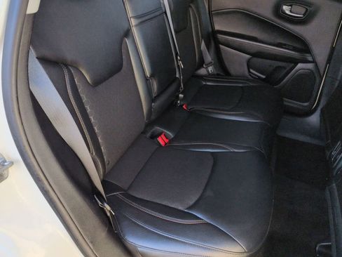 Used 2018 Jeep Compass Latitude w/ Popular Equipment Group image 21