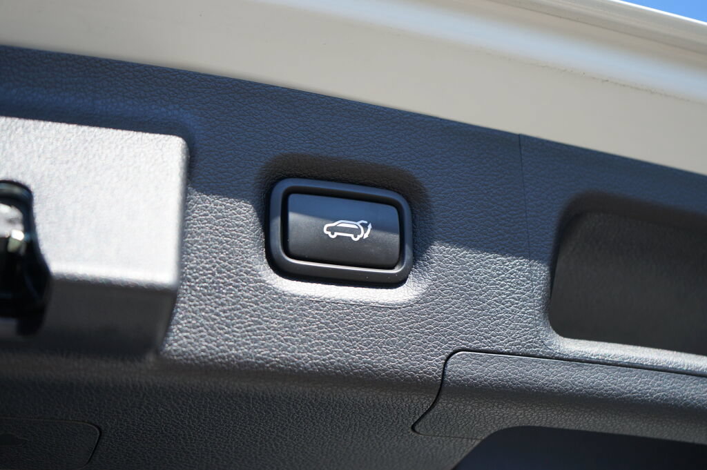 Used 2023 Hyundai Santa Fe SEL AWD/4WD image 12