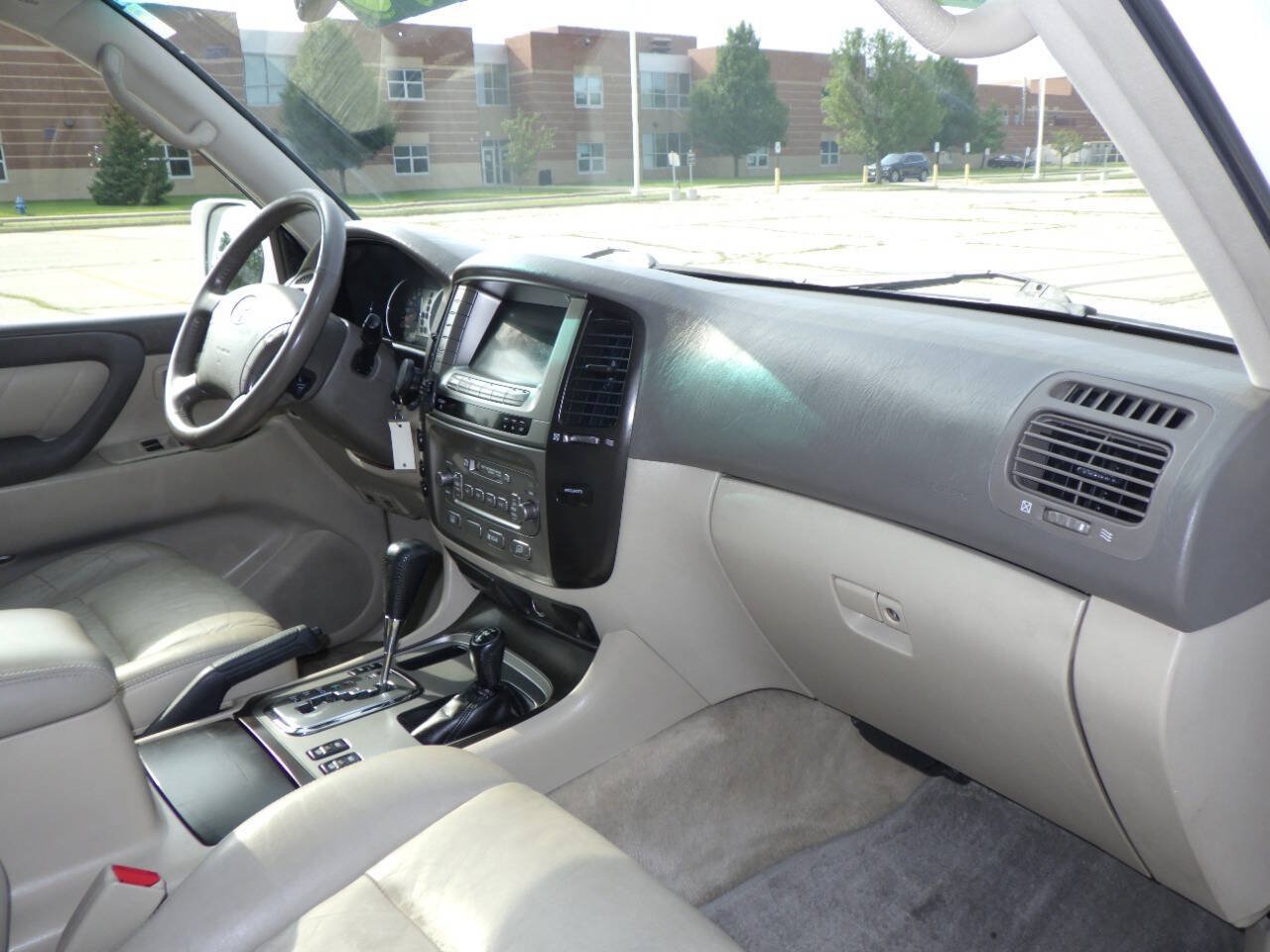 Used 2004 Toyota Land Cruiser AWD/4WD image 26