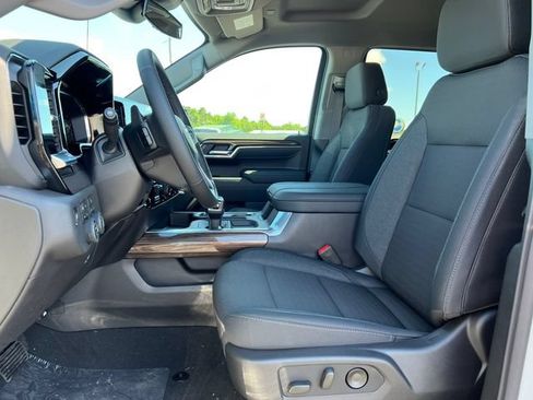 New 2026 Chevrolet Silverado 1500 LT Trail Boss w/ Convenience Package II AWD/4WD image 4