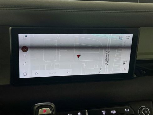 Used 2023 Land Rover Defender 110 SE image 13