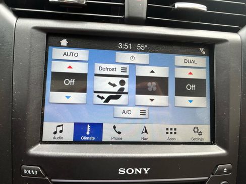 Used 2018 Ford Fusion Titanium AWD/4WD image 24