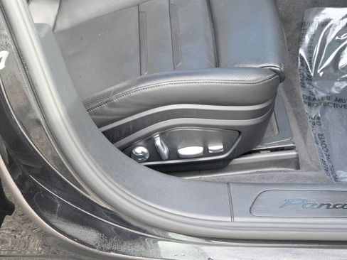 Used 2019 Porsche Panamera GTS image 58