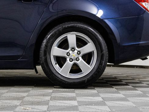 Used 2015 Chevrolet Cruze LT image 44