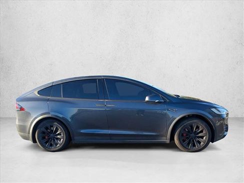 Used 2016 Tesla Model X 75D image 4