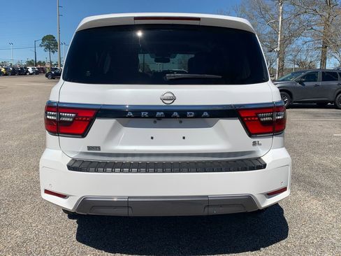 Used 2022 Nissan Armada SL w/ Captain's Chairs Package image 9