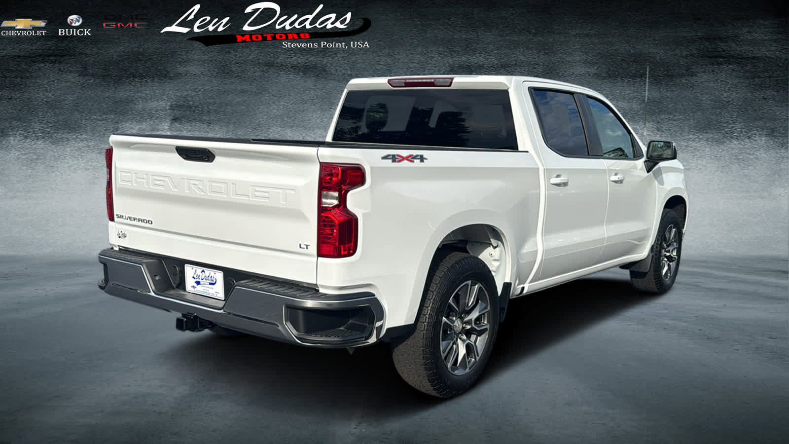 Used 2024 Chevrolet Silverado 1500 LT AWD/4WD image 4