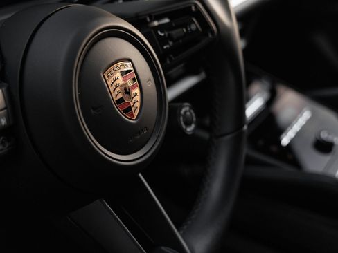 Certified 2026 Porsche Cayenne Coupe AWD/4WD image 21
