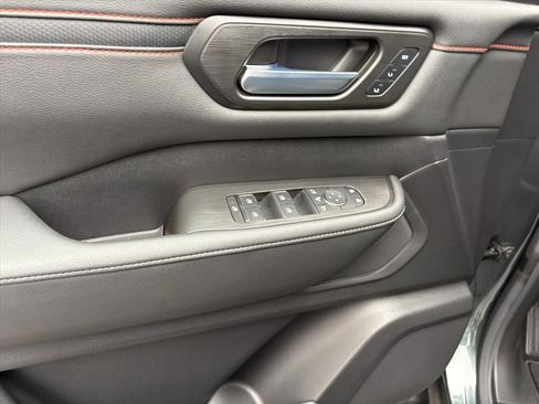 Certified 2025 Nissan Armada PRO-4X image 24