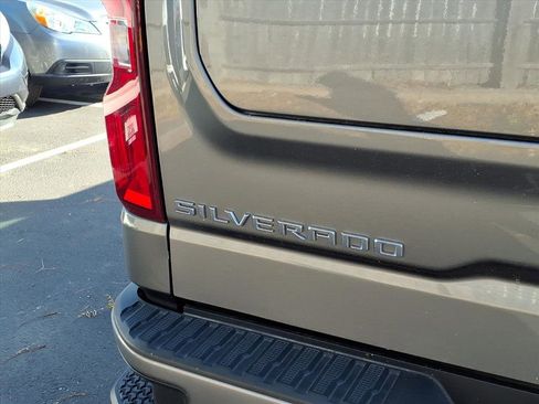 Used 2021 Chevrolet Silverado 1500 Custom image 27