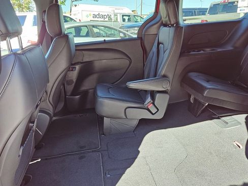 New 2026 Chrysler Pacifica Select image 6