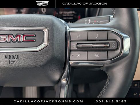 Used 2025 GMC Terrain Elevation image 24