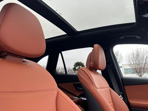 New 2026 Mercedes-Benz GLC 300 300 image 17