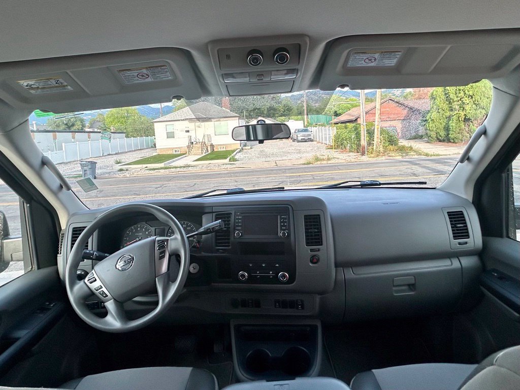 Used 2021 Nissan NV 3500 SV RWD image 7