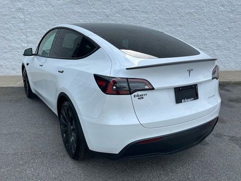 Used 2022 Tesla Model Y Performance image 6