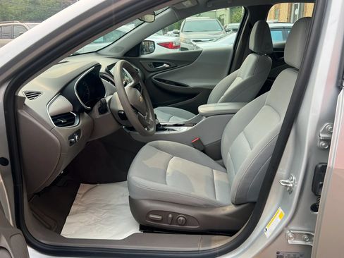 Used 2021 Chevrolet Malibu LT FWD image 25