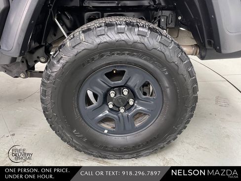 Used 2021 Jeep Gladiator Sport w/ Trailer Tow Package image 12