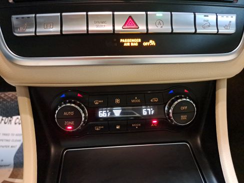 Used 2018 Mercedes-Benz GLA 250 4MATIC image 21