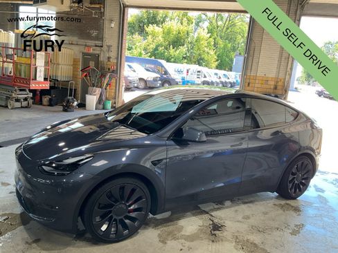 Used 2023 Tesla Model Y Performance AWD/4WD image 32
