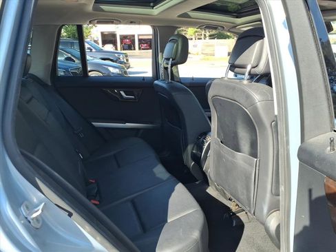 Used 2015 Mercedes-Benz GLK 350 4MATIC image 32