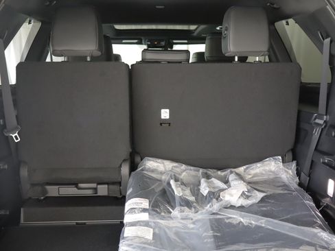 Used 2026 Toyota Sequoia Platinum AWD/4WD image 21