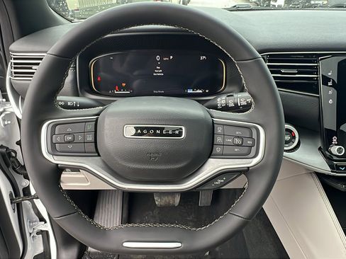 New 2025 Jeep Wagoneer L Series III image 24