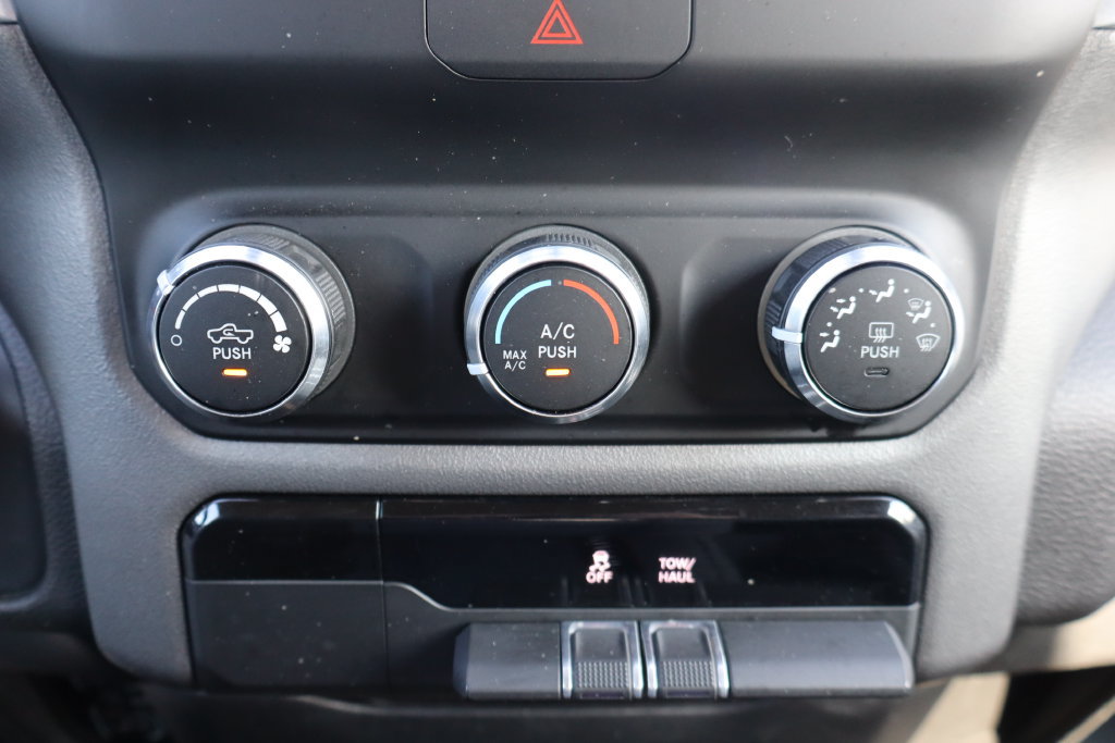Used 2020 RAM 1500 Big Horn AWD/4WD image 12