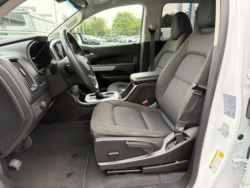 Used 2022 Chevrolet Colorado LT w/ LT Convenience Package RWD image 16
