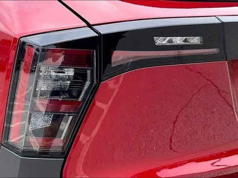 Used 2025 Nissan Kicks SR FWD image 28