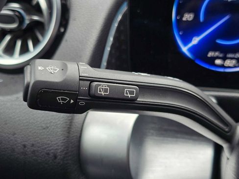 Used 2024 Mercedes-Benz EQB 250+ image 40