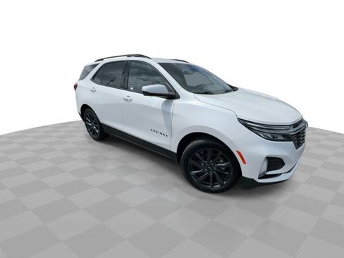Used 2022 Chevrolet Equinox RS w/ RS Leather Package FWD image 2