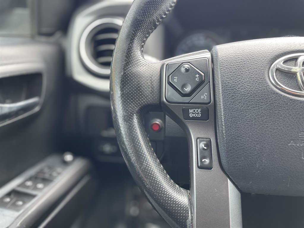 Used 2017 Toyota Tacoma TRD Sport w/ Tow Package RWD image 25