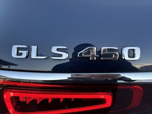 Used 2022 Mercedes-Benz GLS 450 4MATIC image 9
