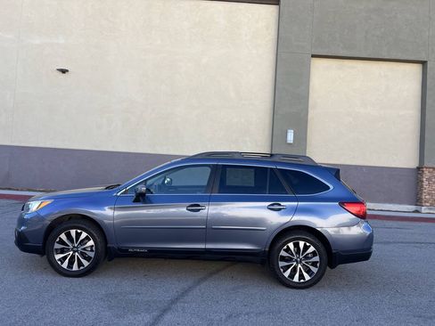 Used 2016 Subaru Outback 3.6R Limited AWD/4WD image 10