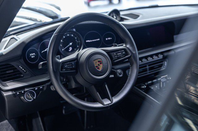 Used 2020 Porsche 911 Carrera 4S AWD/4WD image 11