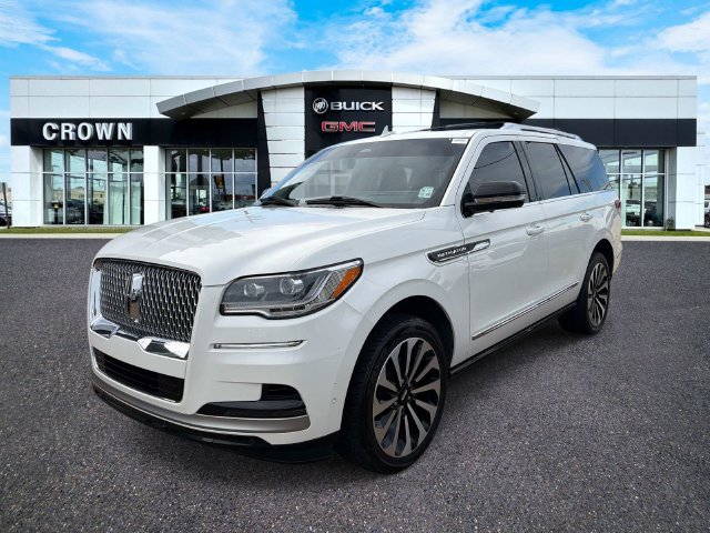 Used 2024 Lincoln Navigator Reserve AWD/4WD image 1